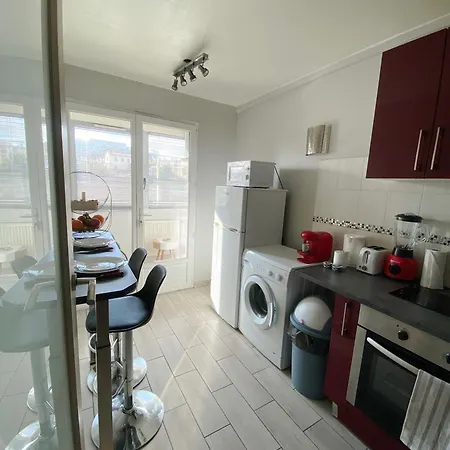 Jolie 2 Pieces Proche De La ! Appartement *