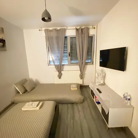 Jolie 2 Pieces Proche De La ! Appartement
